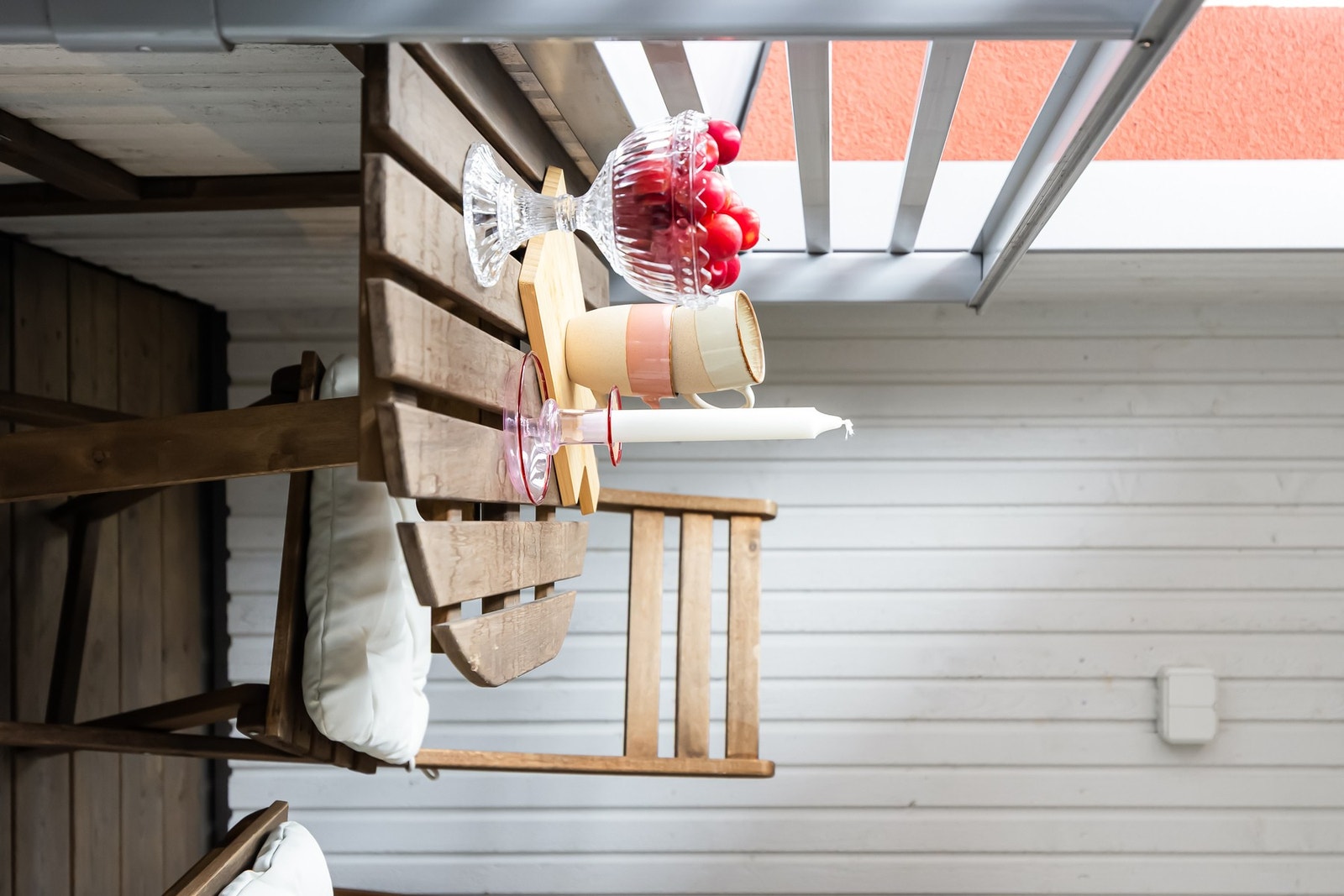 Her kan du lene deg tilbake i sommerhalvåret i rolige omgivelser. Galleribilde