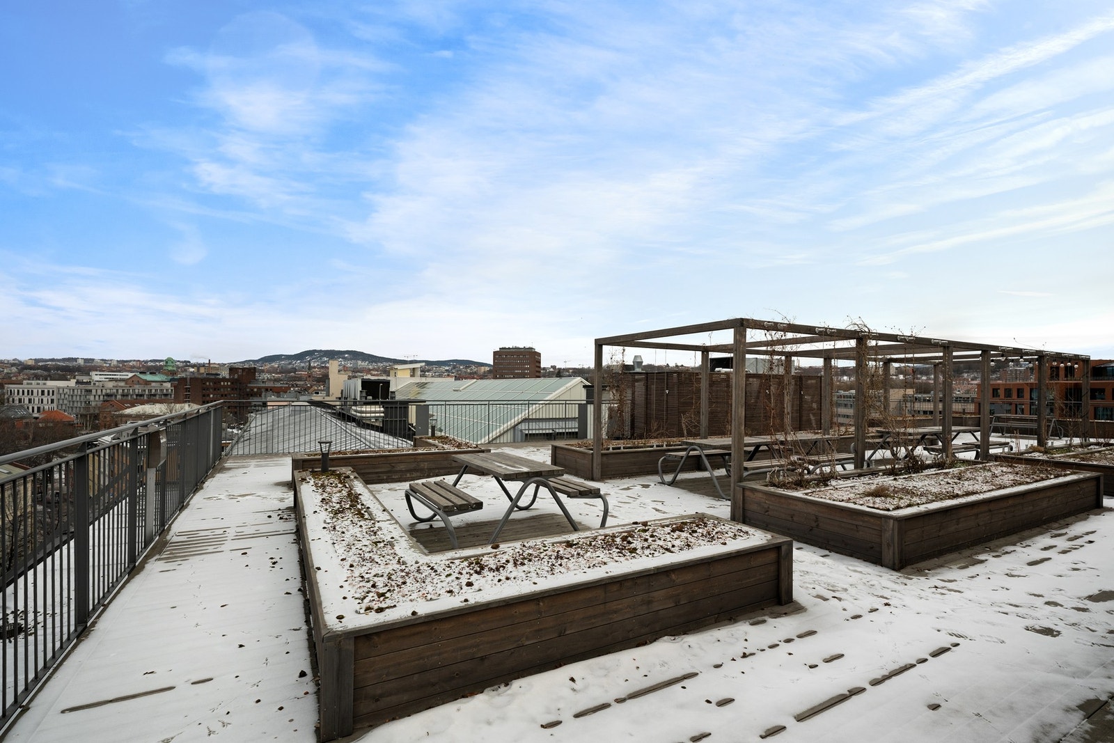 Takterrassen er på hele 700 kvm, og har 360 graders utsikt over Oslo! Galleribilde