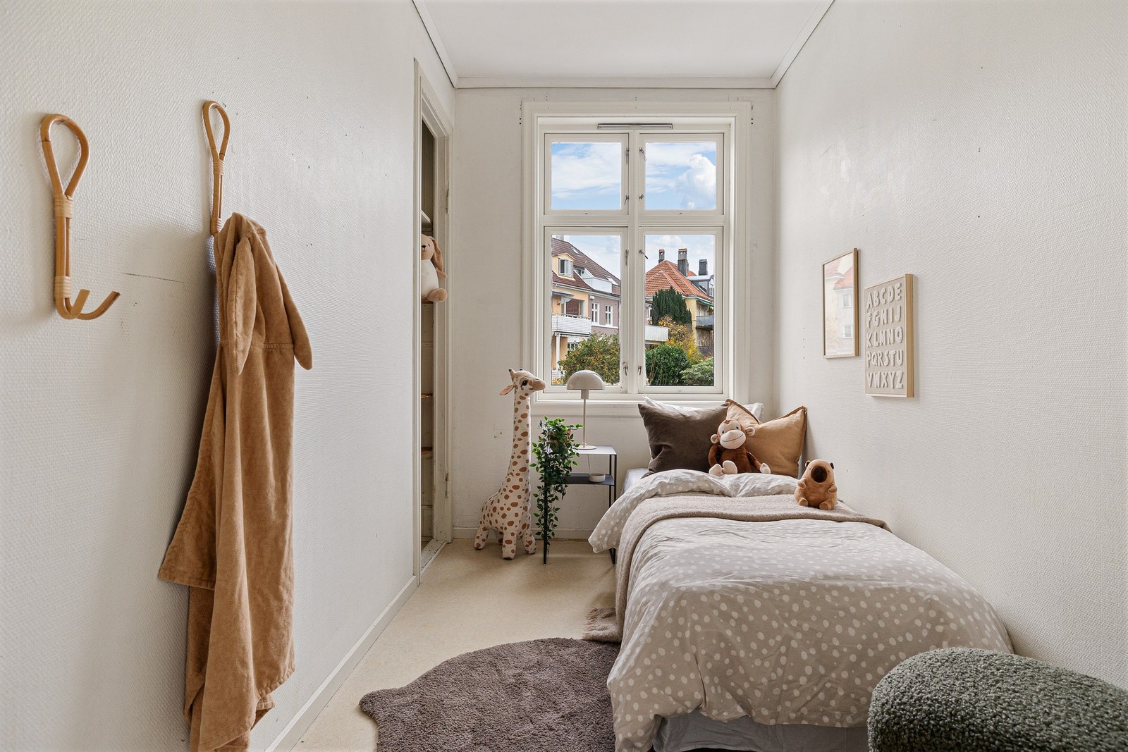 Dette rommet måler ca. 6,5 kvm (Målt av selger, det tas forbehold om avvik). Galleribilde