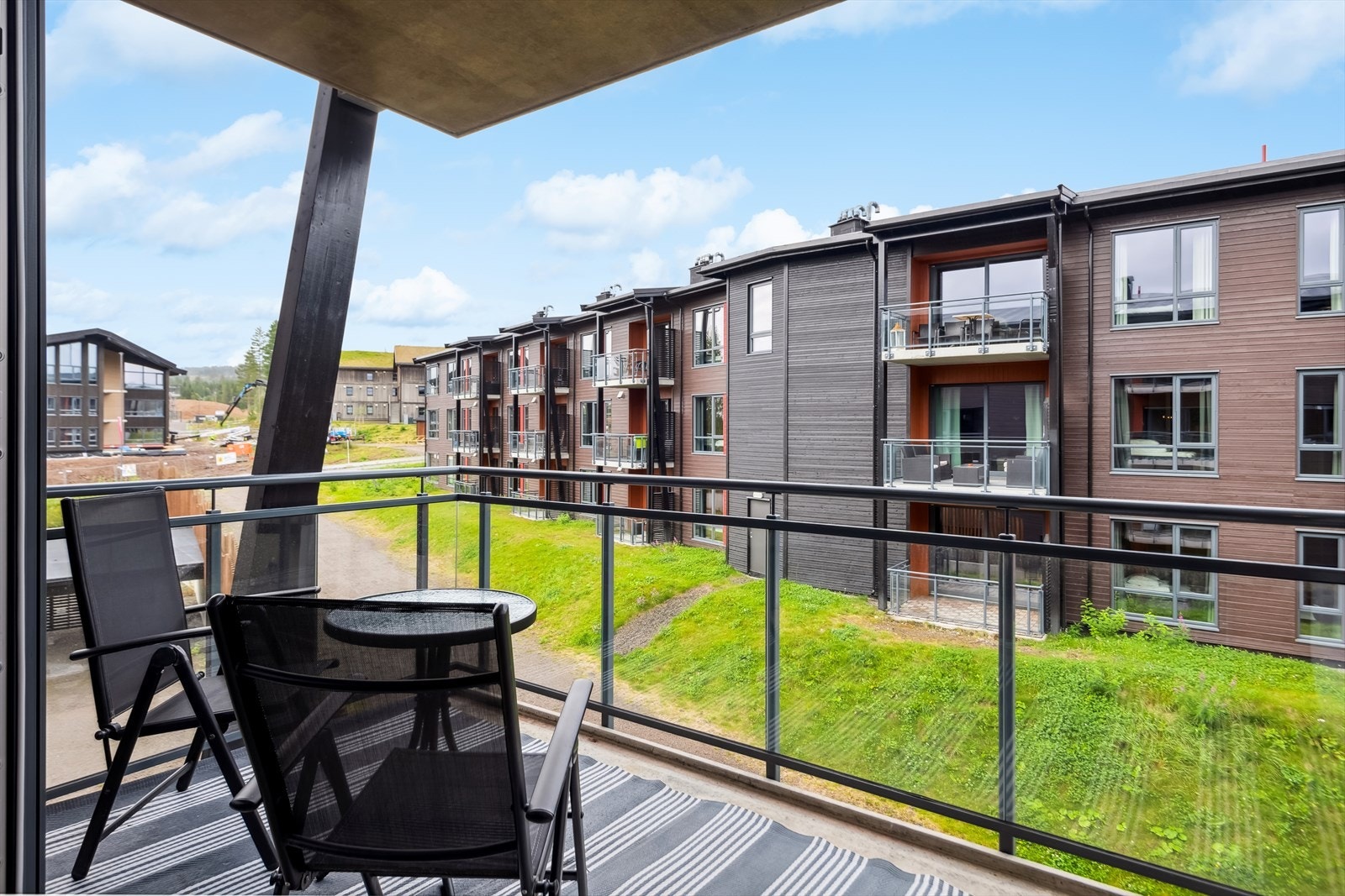 Balkong med plass til utemøblement. Galleribilde