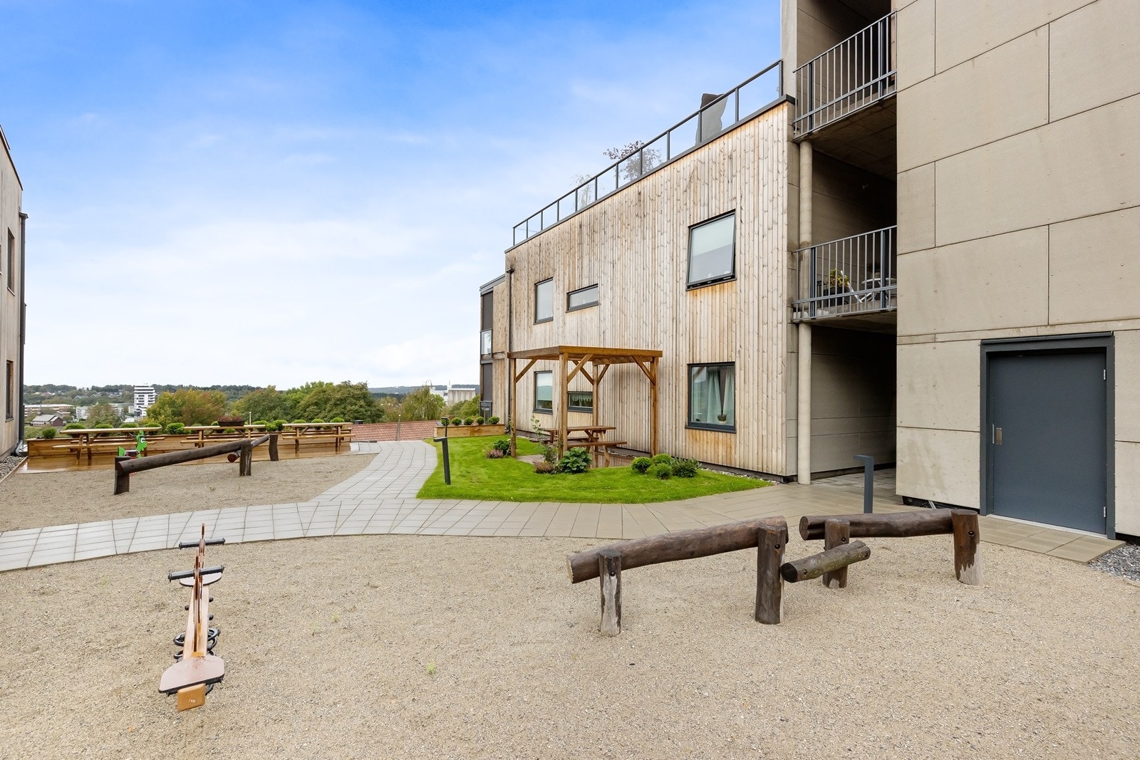 Fellesområde med lekeplass. Galleribilde