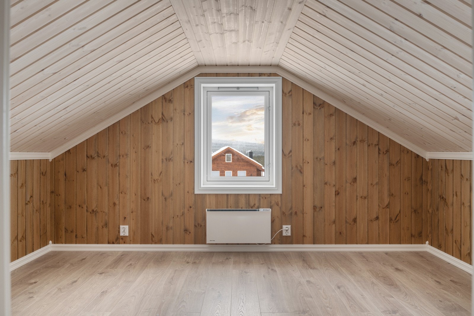 Soverom nr 3 - mot nordøst. Plass til dobbelseng eller 2 senger Galleribilde