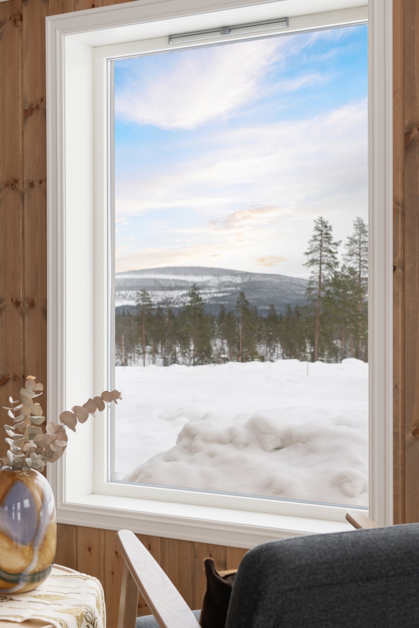 Utsikt til Sälenfjellene fra stuevinduet Galleribilde