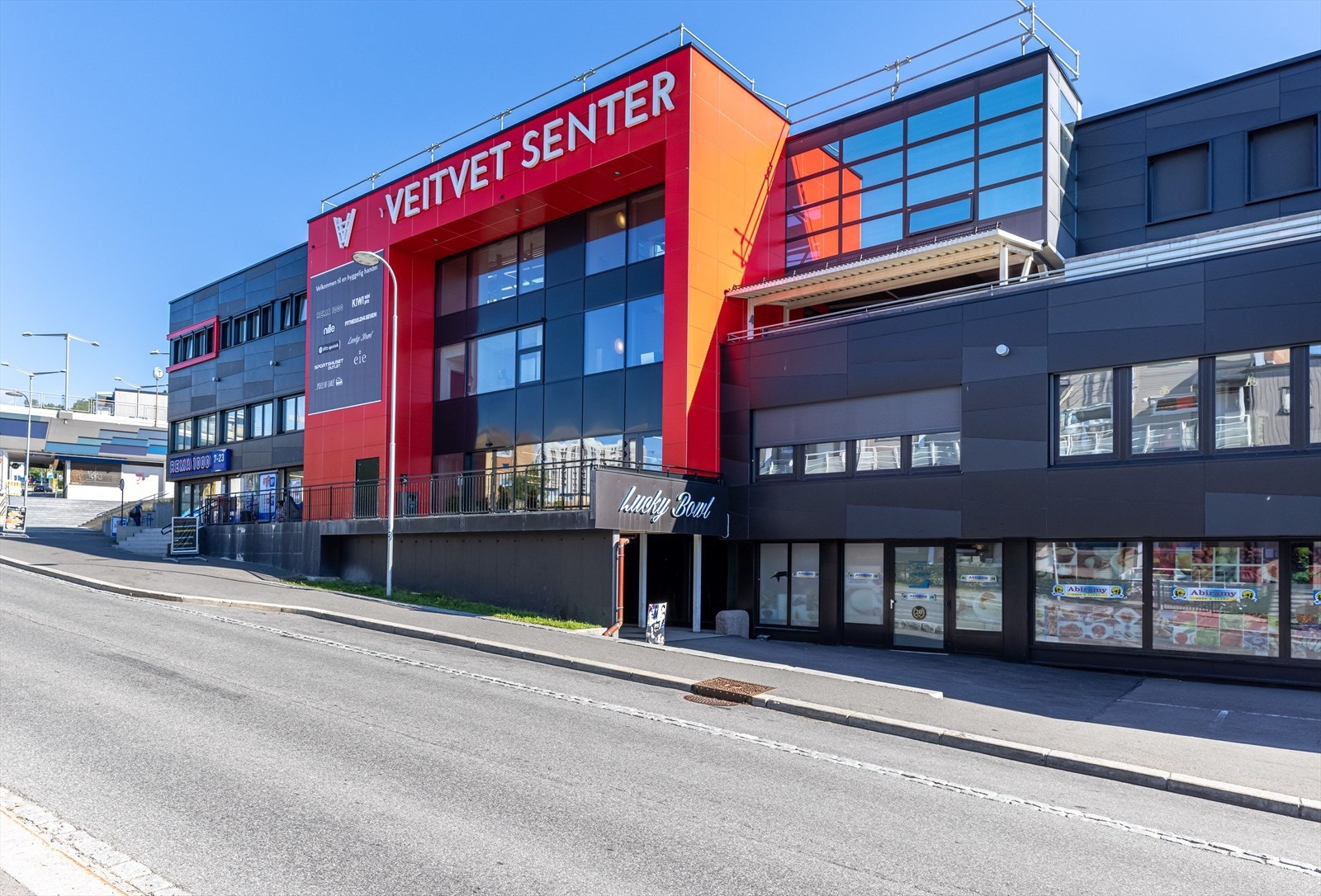 4 min gange til Veitvet Senter og t-banestopp. Galleribilde