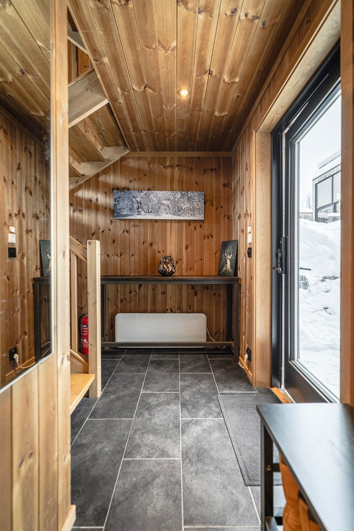 Inngangsparti og gang. Galleribilde