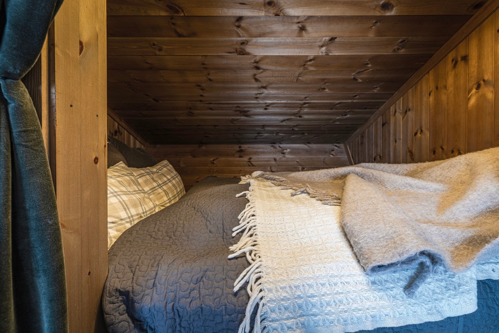 Sovealkoven. Galleribilde