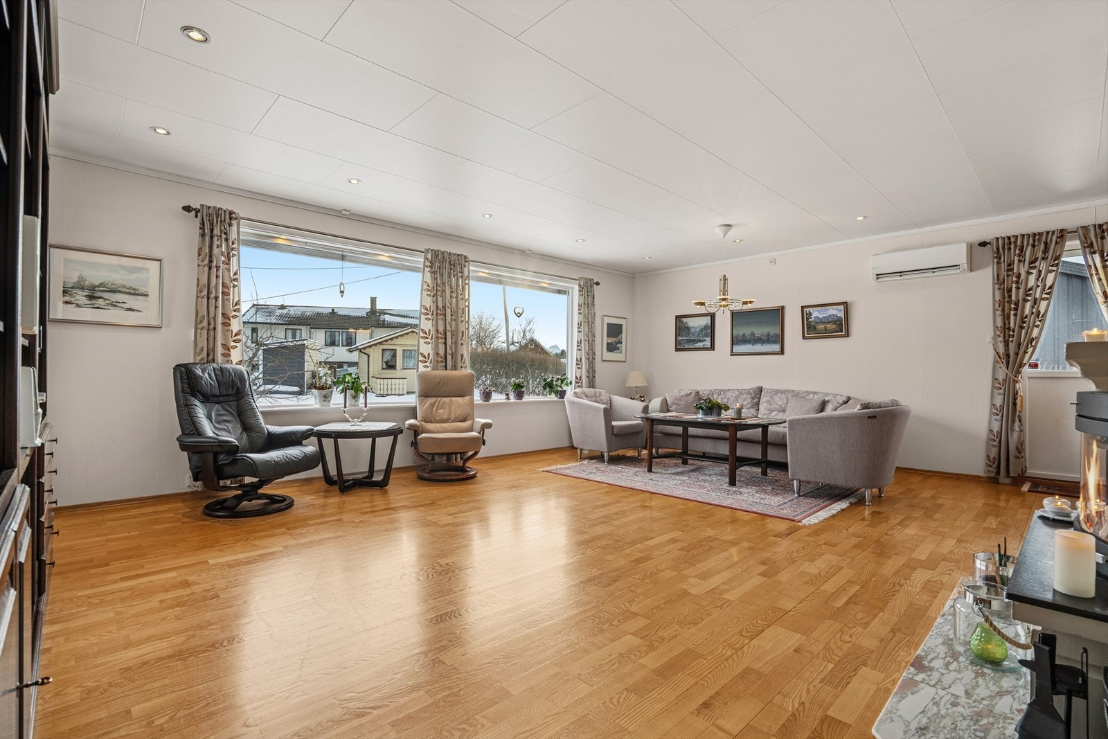 Rommet har en fin størrelse og kan enkelt møbleres med flere soner Galleribilde