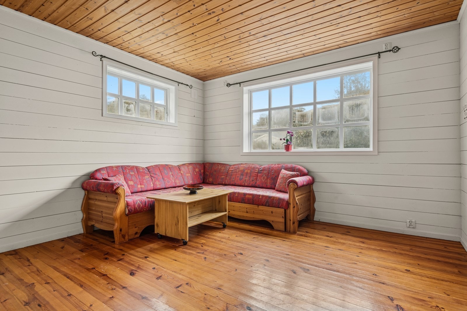 God plass til sofagruppe og annet interiør. Galleribilde