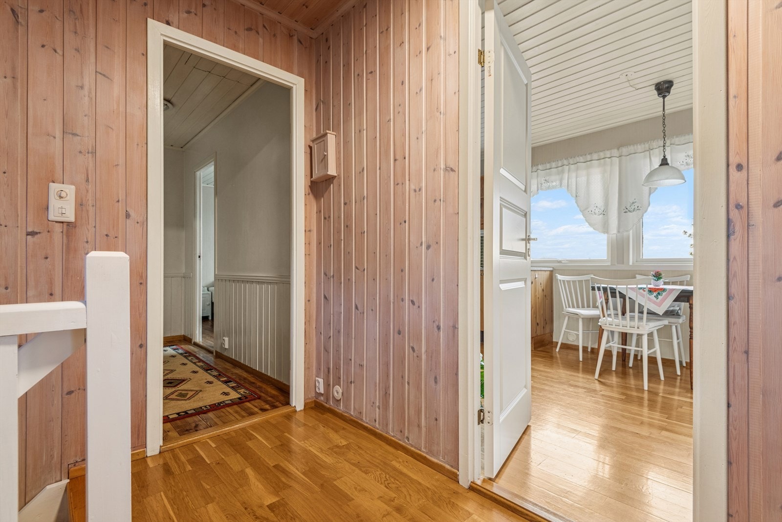 Gang i hovedetasjen Galleribilde