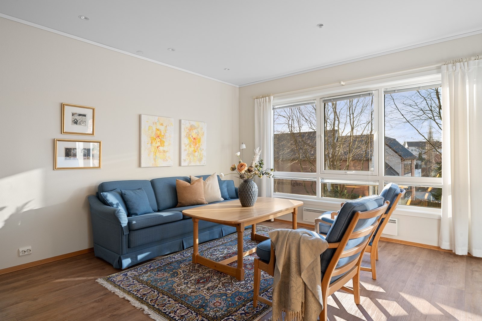 I 2020 ble vegger og tak i hovedrom malt, korklaminatgulv lagt og belysning oppgradert til LED. Galleribilde