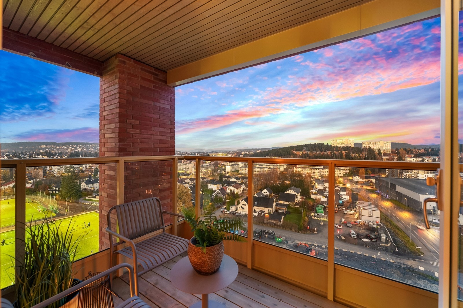 Leilighetene har store balkonger uten sjenerede innsyn. Galleribilde