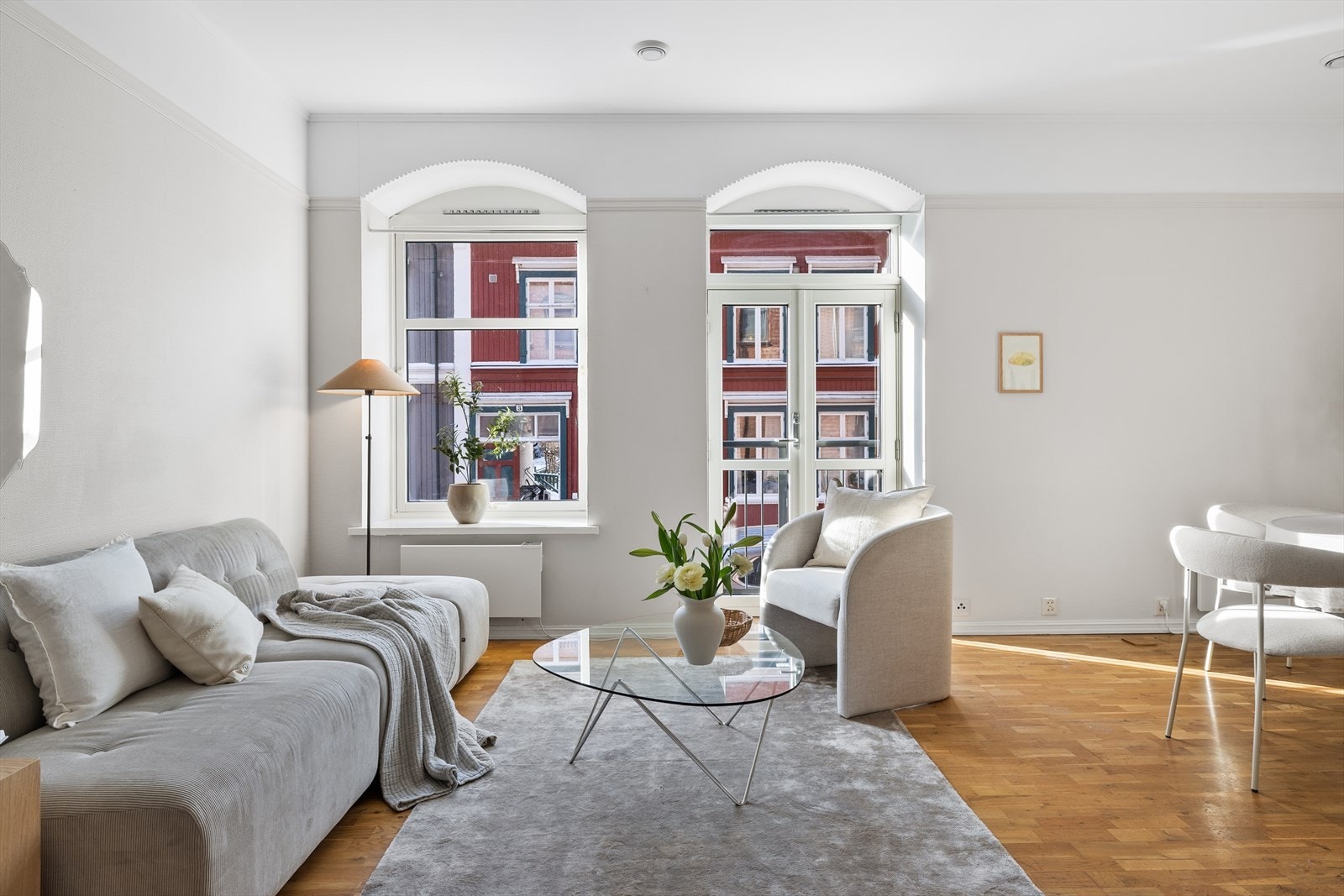 Velkommen til en leilighet med stort potensial og gode muligheter for deg som ønsker å skape ditt helt eget drømmehjem. Galleribilde