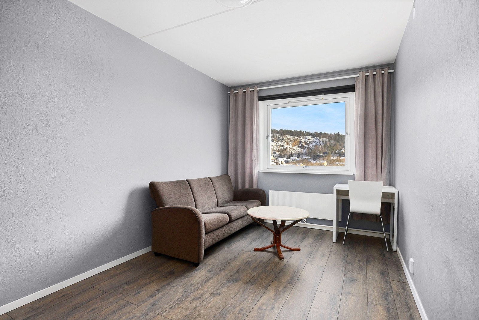 Perfekt som barnerom, kontor eller gjesterom. Galleribilde