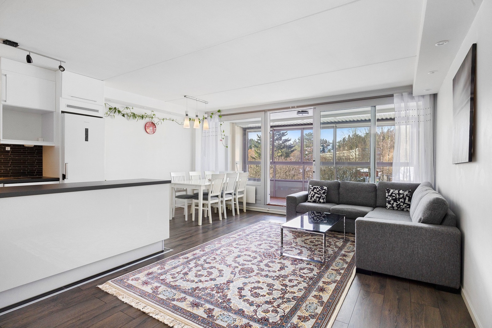 Velkommen til
Ammerudhellinga 58 presentert av Ali Hashmi ved EIE eiendomsmegling. Galleribilde