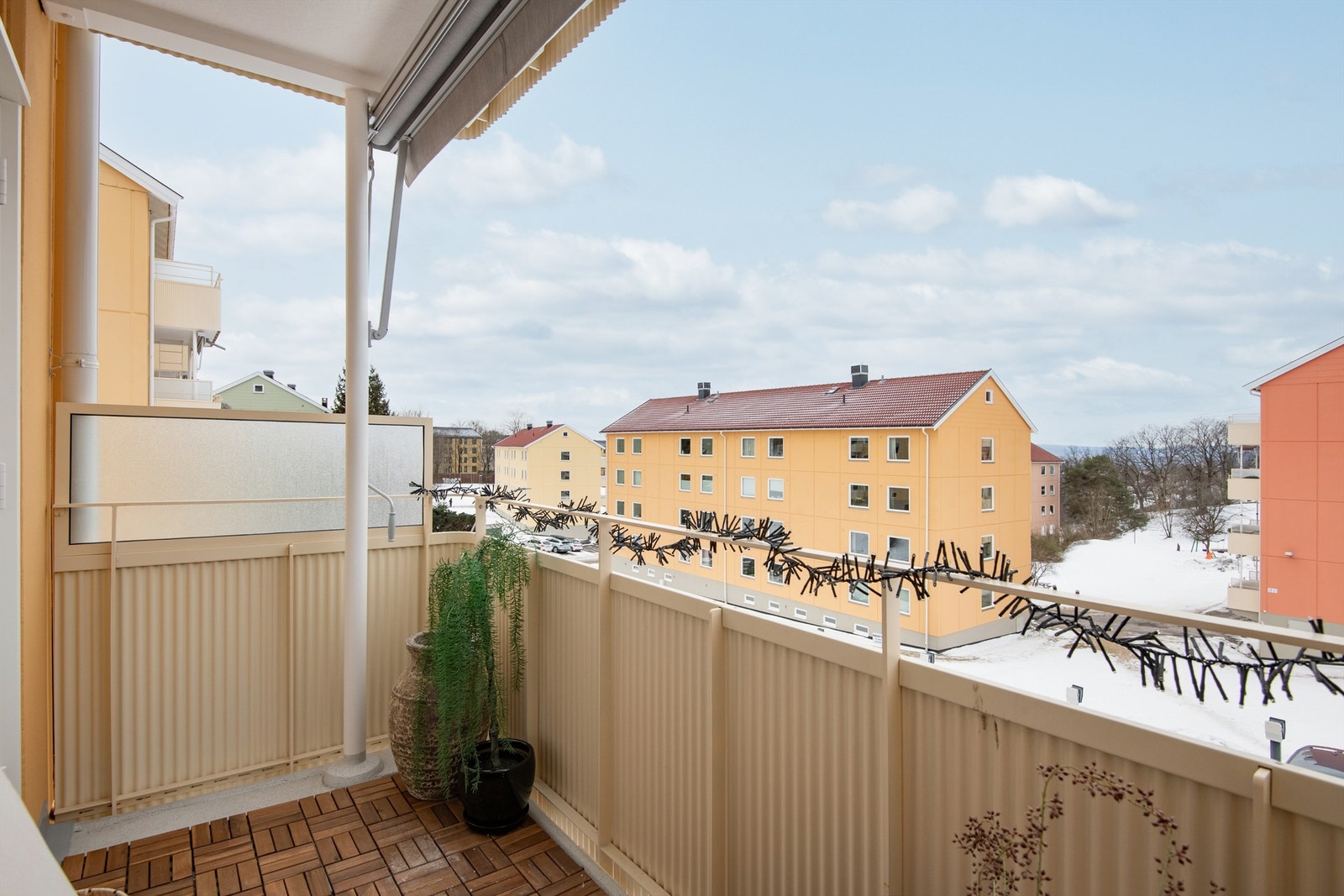 Attraktiv og tilbaketrukken beliggenhet i flotte og lite trafikkerte omgivelser i det veletablerte Tonsenjordet Galleribilde