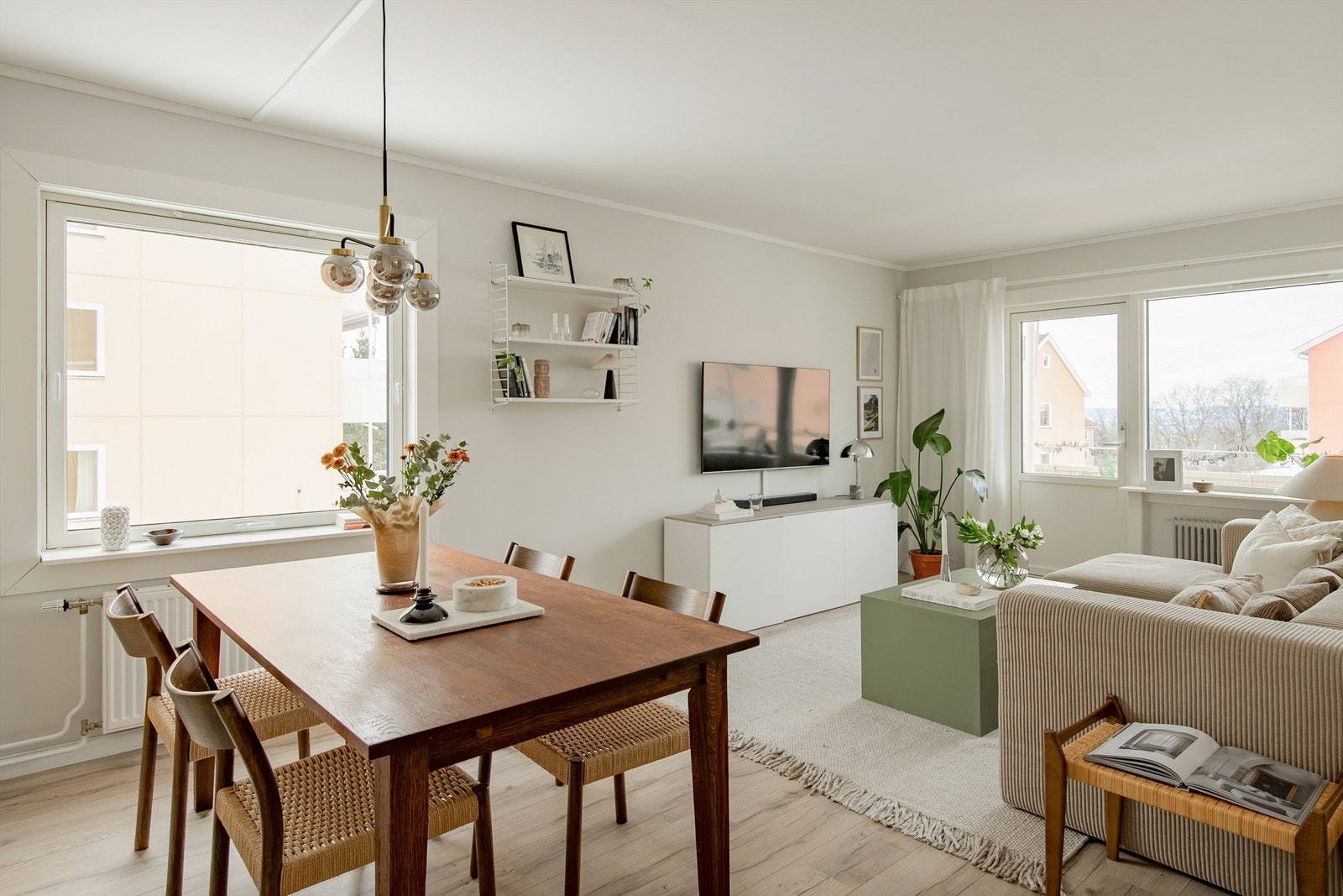 Velkommen til Traverveien 24 - Presentert av Eiendomsmegler Krogsveen v/Sunniva Østigård! Foto: Lars Gartå. Galleribilde