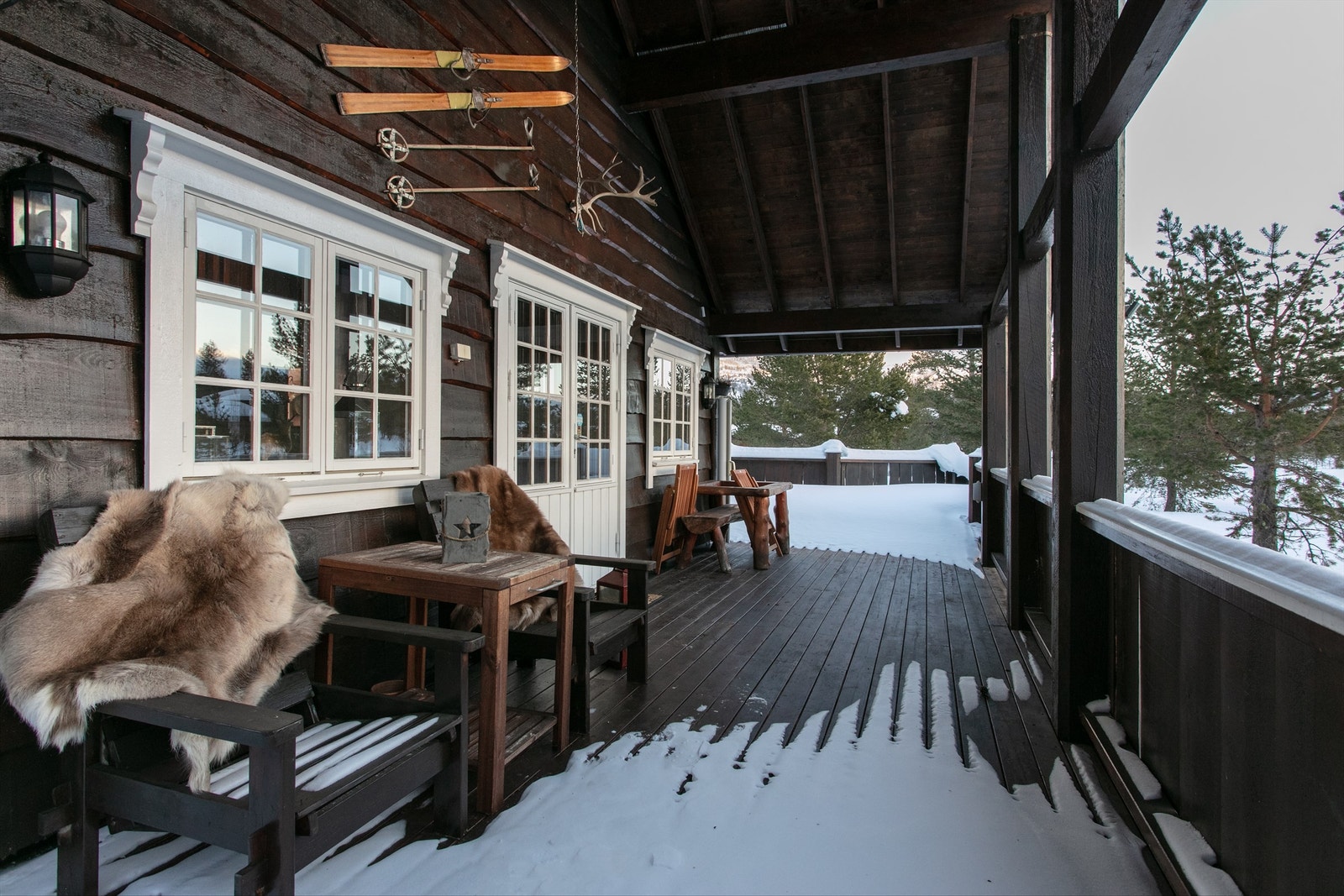 Overbygd del av terrassen (ca. 25 kvm) Galleribilde