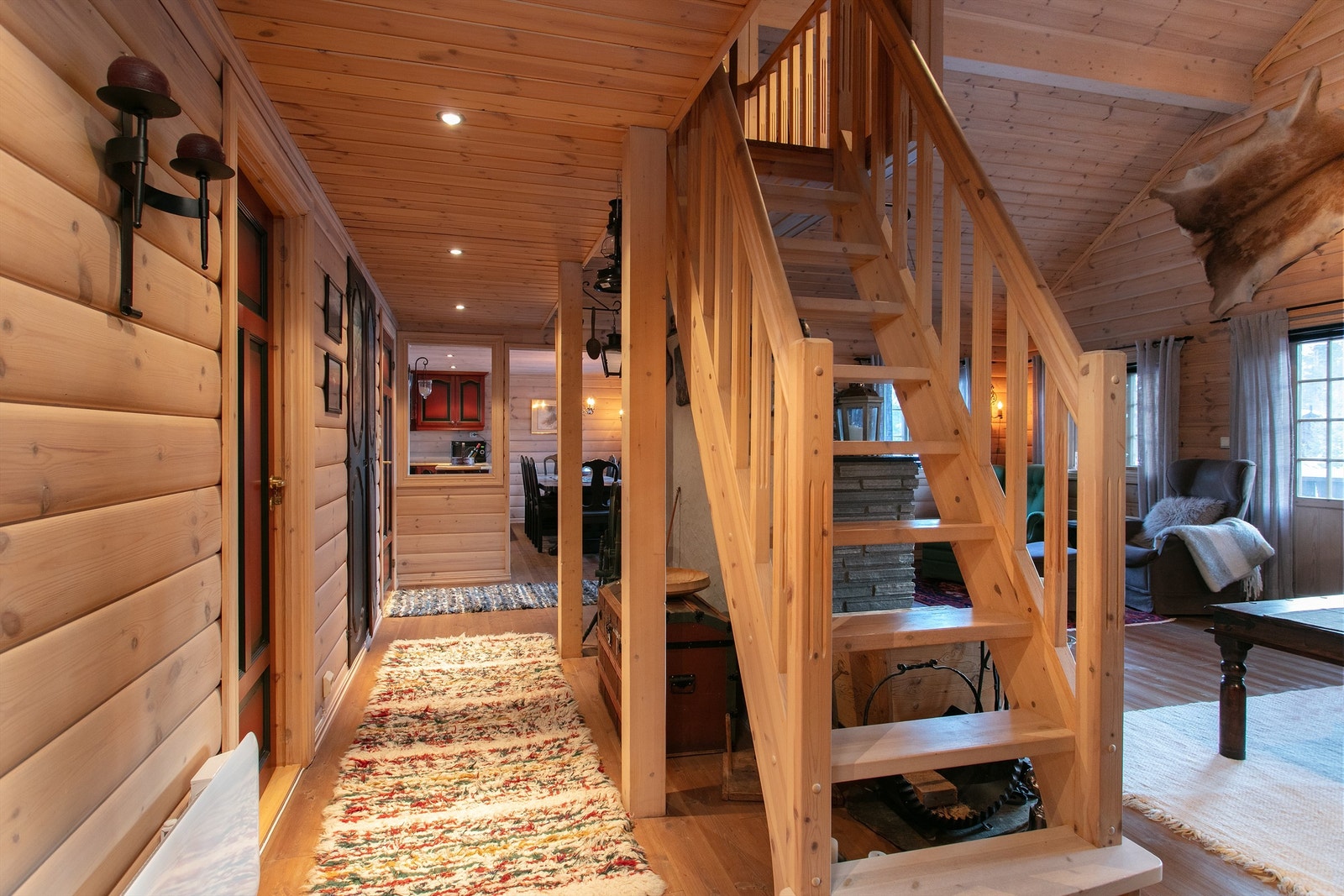 Gang samt trapp til hems Galleribilde