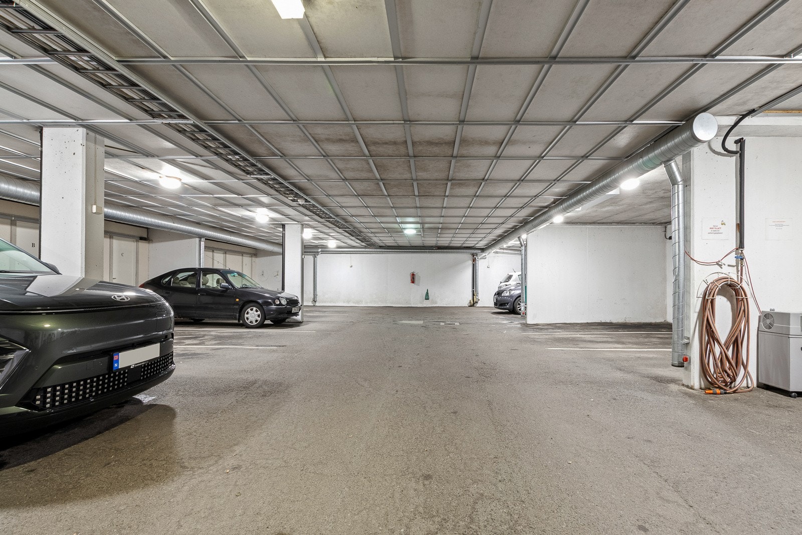 Egen plass i parkeringskjeller. Galleribilde