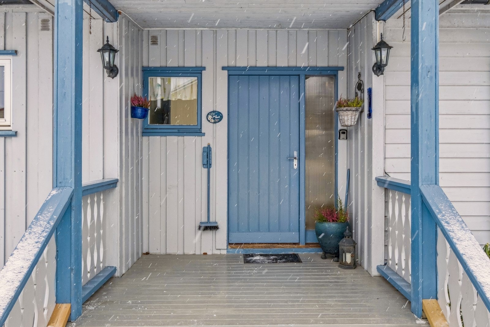 Takoverbygd inngangsparti MotNordVest. Galleribilde