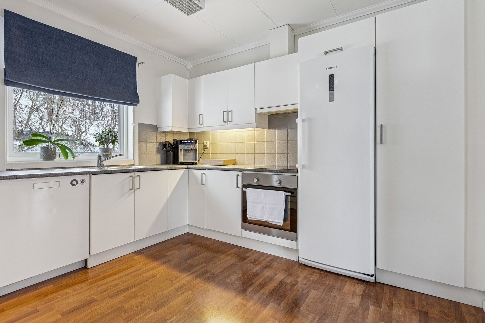 Hvitevarene på kjøkkenet følger med Galleribilde