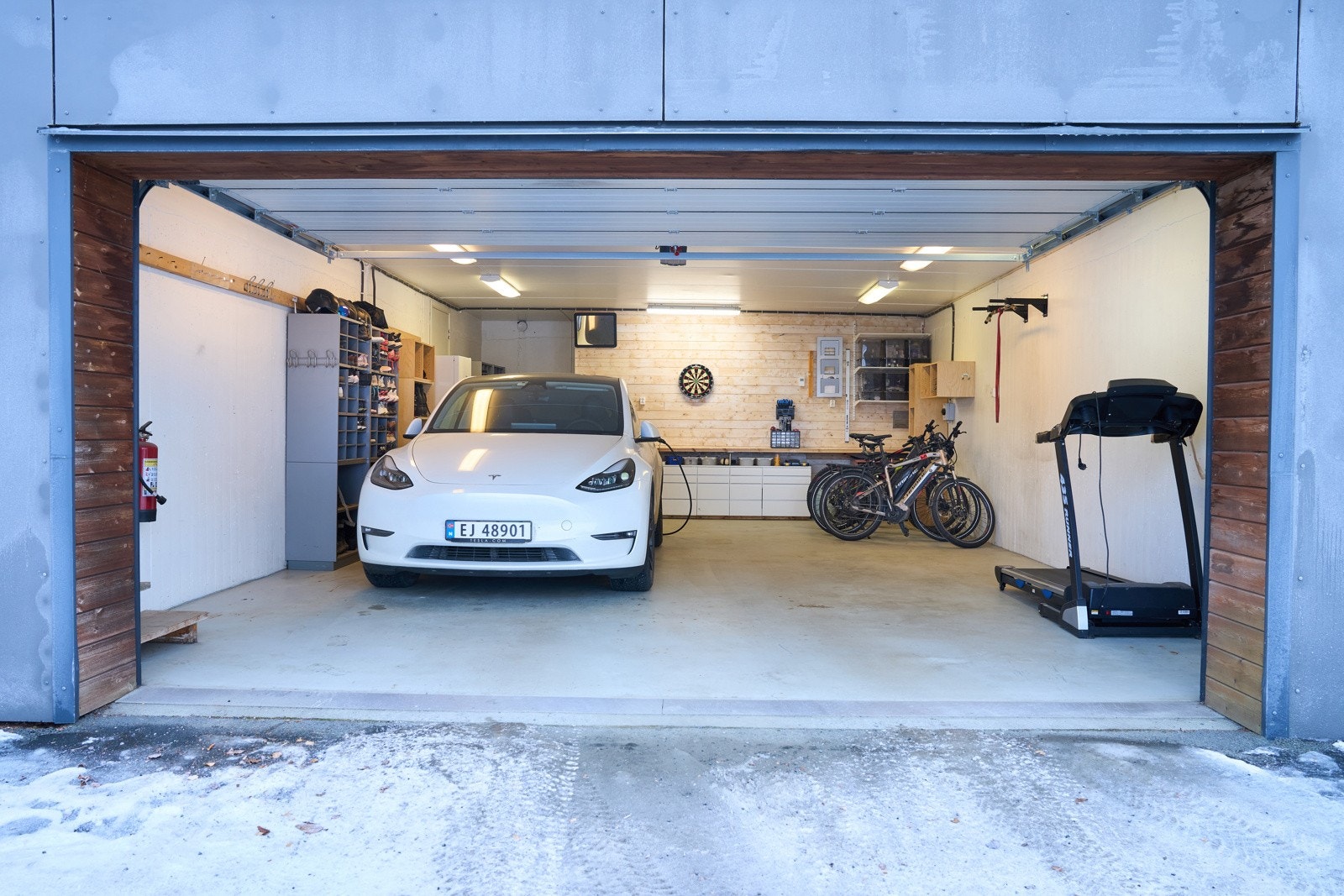 Stor dobbelgarasje på hele 66m². Galleribilde