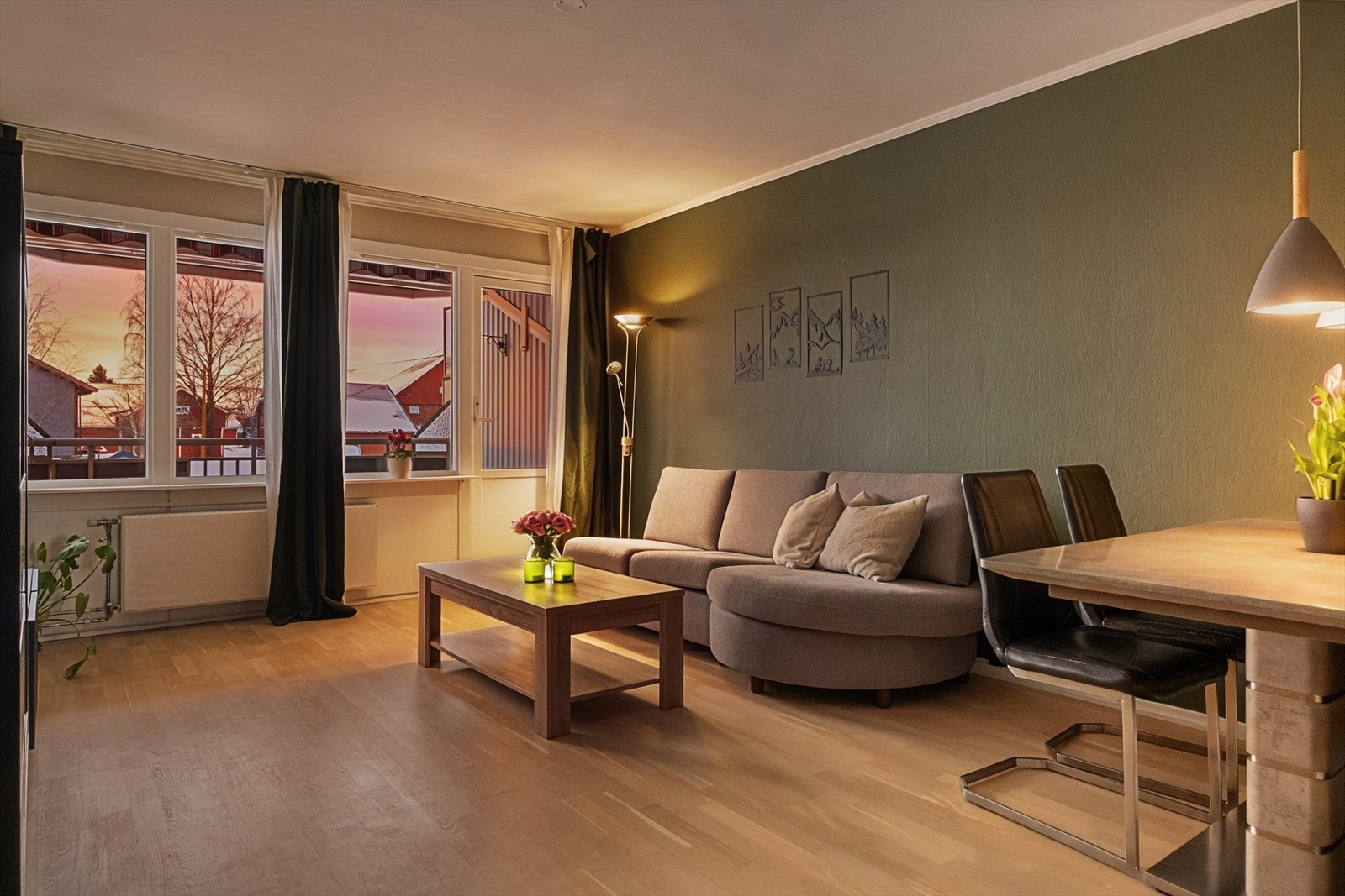 Velkommen til Nordtvetveien 14! En gjennomgående 3-roms uten innsyn. Galleribilde