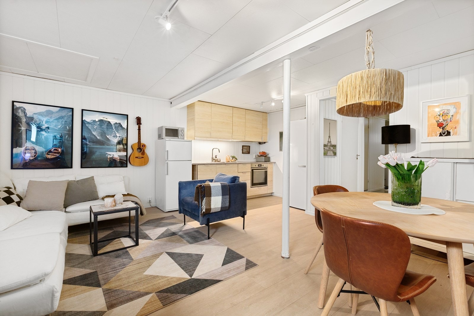 Videre ned til kjelleren, her er det leilighet, men denne er ikke godkjent til utleie eller varig opphold. Galleribilde