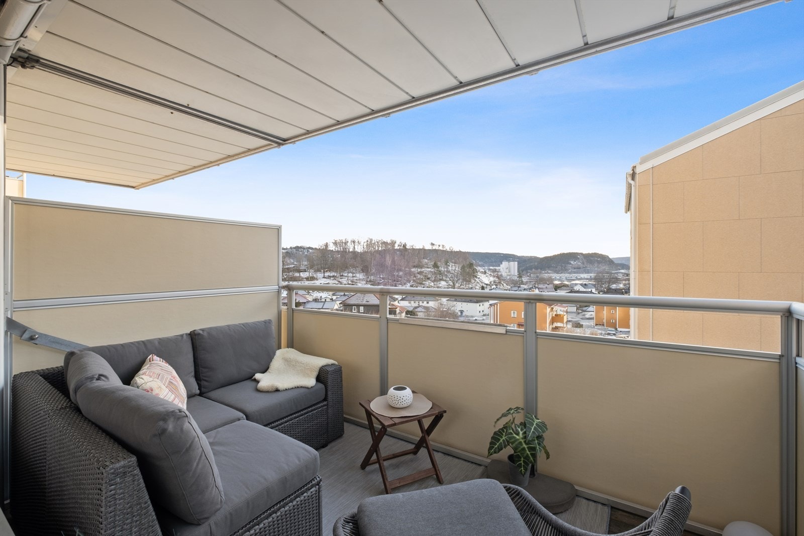 Hyggelig utsikt fra balkongen Galleribilde