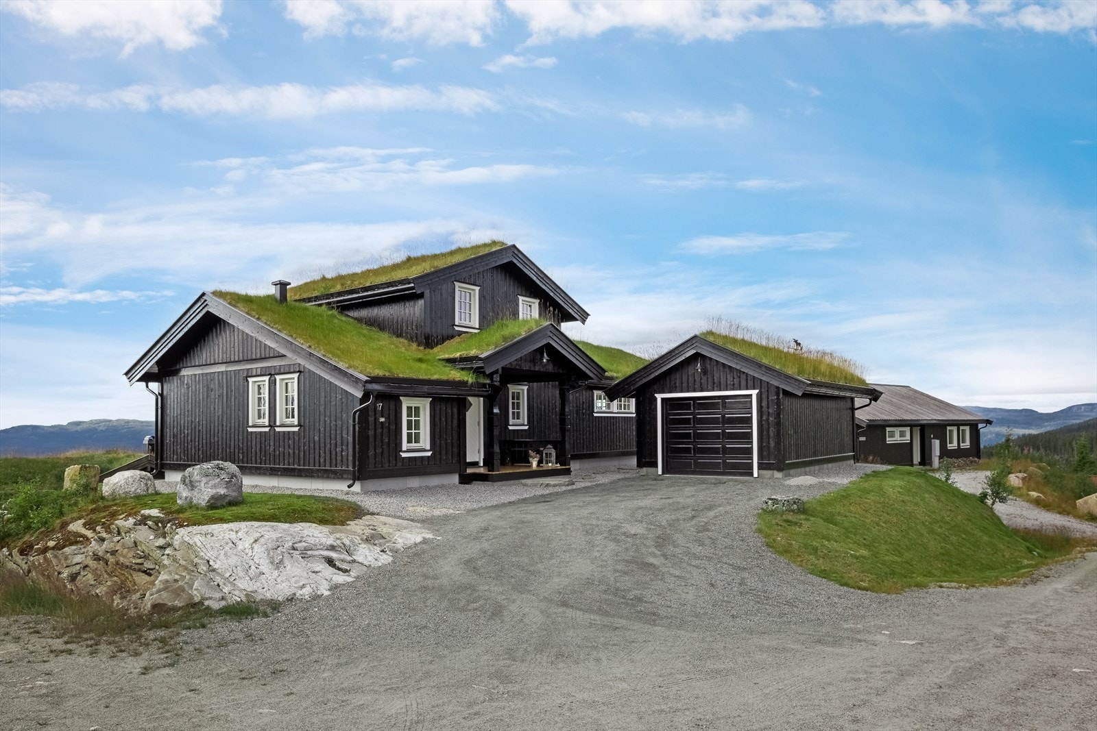 Velkommen til Øvre Teigeseterlia 17! Galleribilde