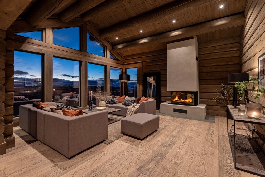 Stuen er utformet i åpen løsning som gir stor fleksibilitet i møbleringen Galleribilde