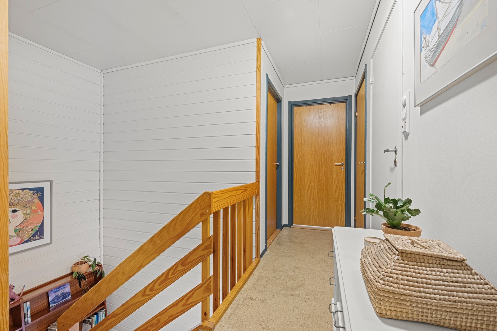 Opp i andre etasje er det 4 soverom, bad, toalettrom og adkomst til loft Galleribilde