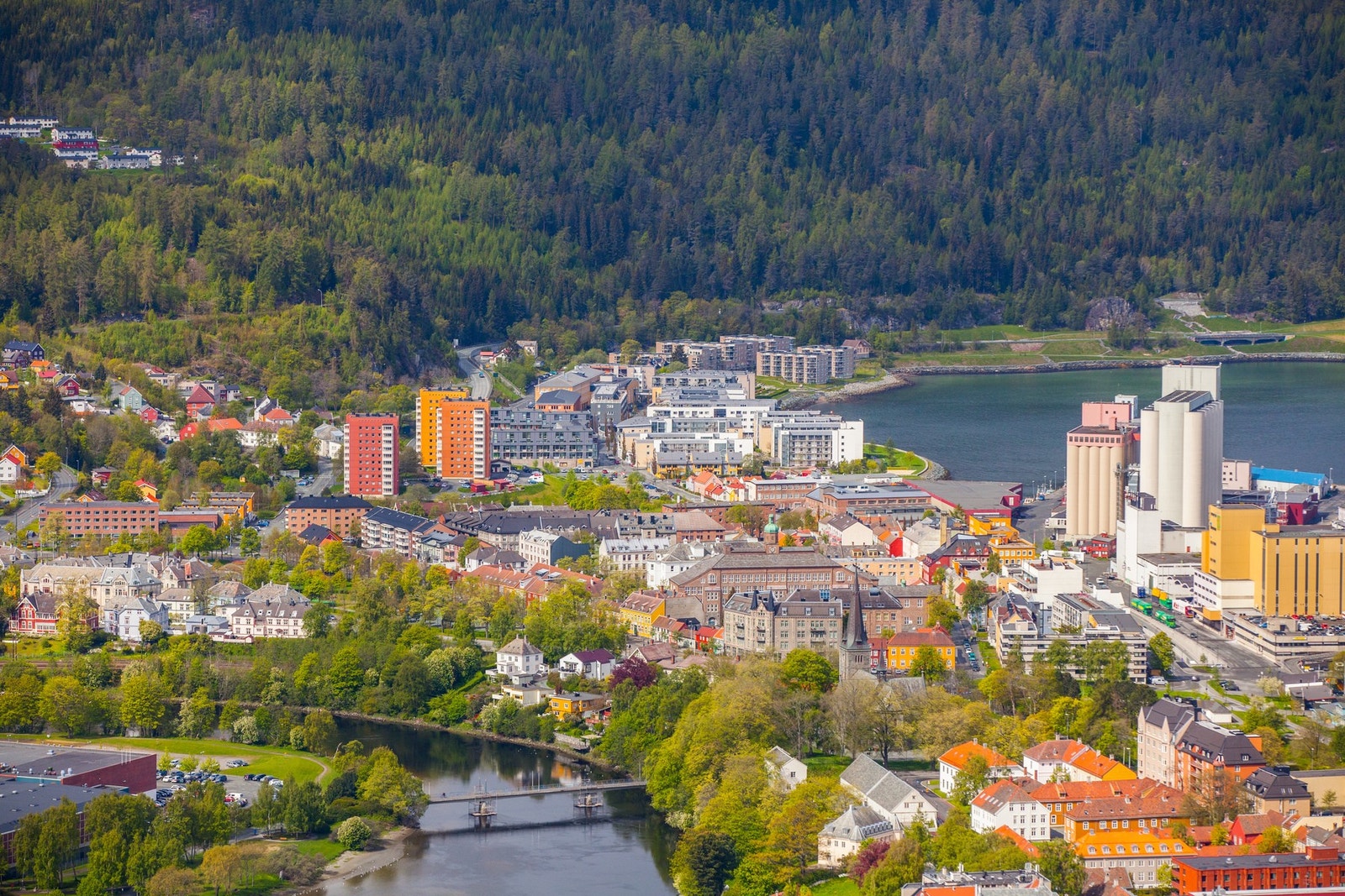 Ila ligger svært sentralt til langs vestsiden av sentrum. Galleribilde