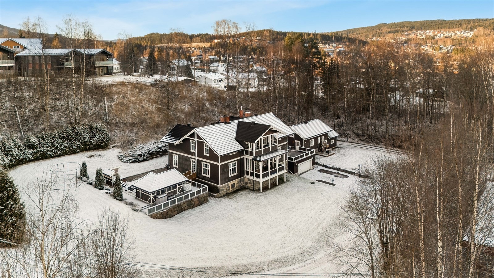Eiendommen er svært påkostet og godt vedlikeholdt gjennom årene. Galleribilde