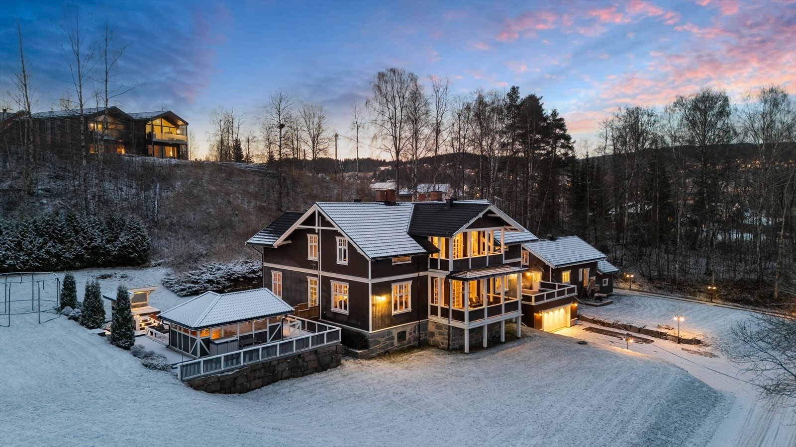 Velkommen til Cellulosevegen 21 og 23 presentert av Camilla Lindstad v/ Nordvik (Foto: Morten Eriksen). Galleribilde