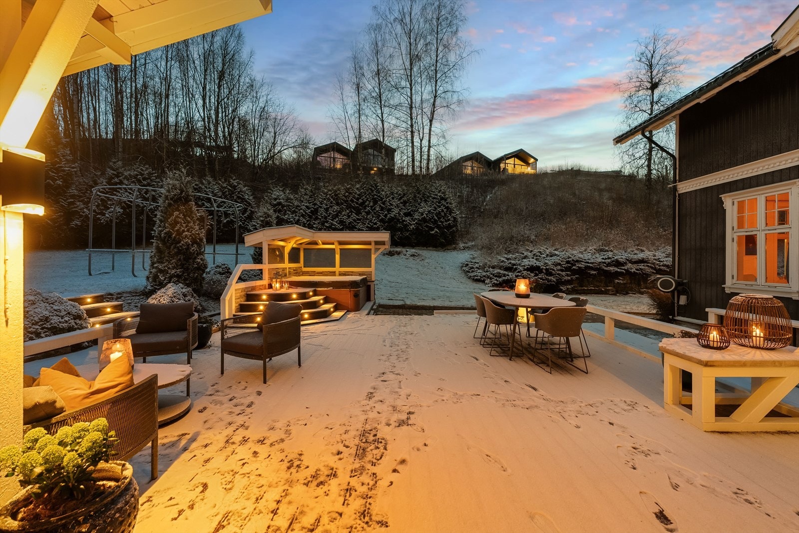 Her kan man nyte lange sommerdager i skjermede omgivelser med solen til langt på kvelden. Galleribilde