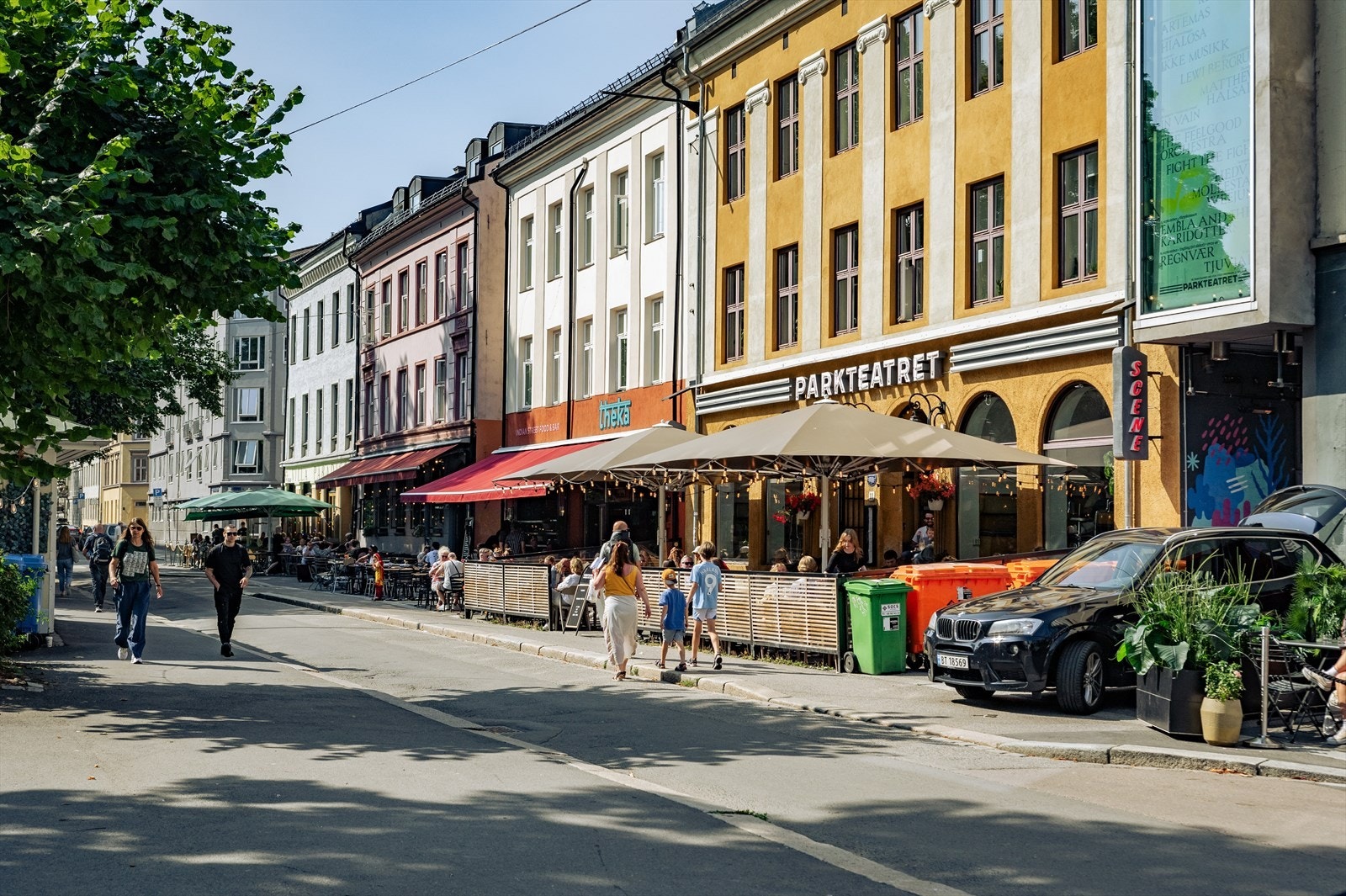 Parkteateret i Grüners gate ligger rett i tilknytning til Olaf Ryes plass og har ofte konserter og andre arrangementer. Galleribilde
