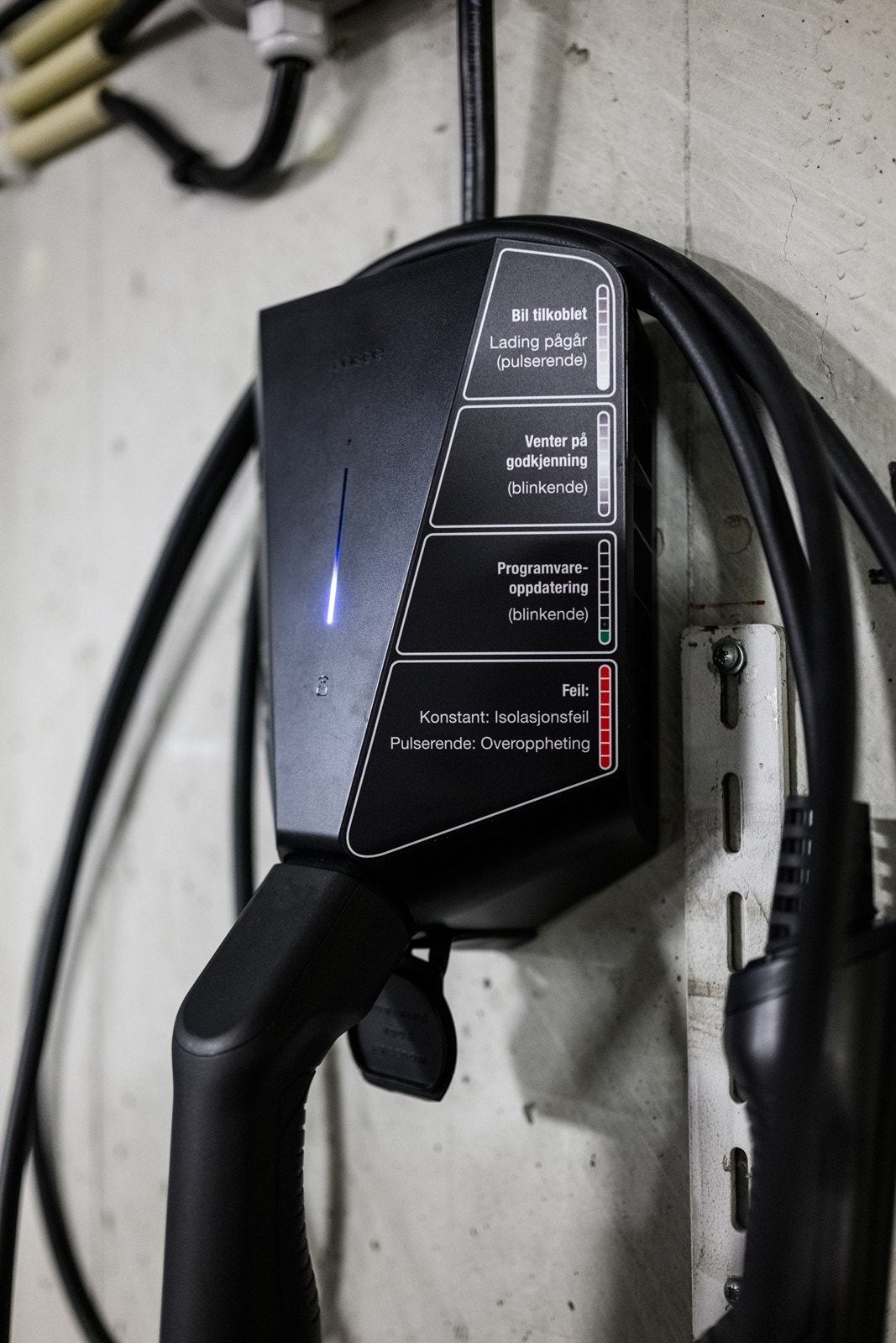 Fast parkeringsplass i felles garasjeanlegg med elbillader. Galleribilde