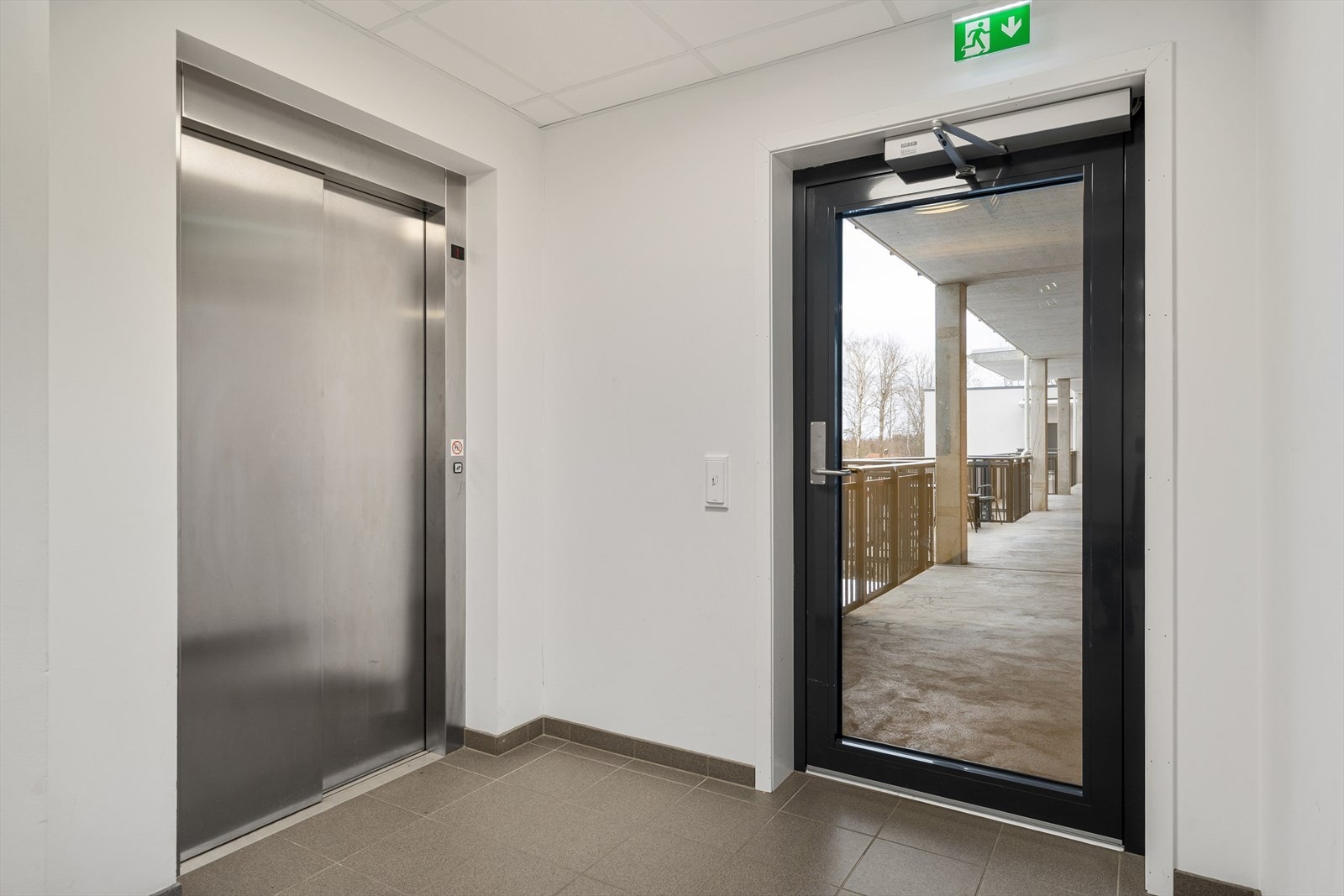 Enkel adkomst med heis Galleribilde