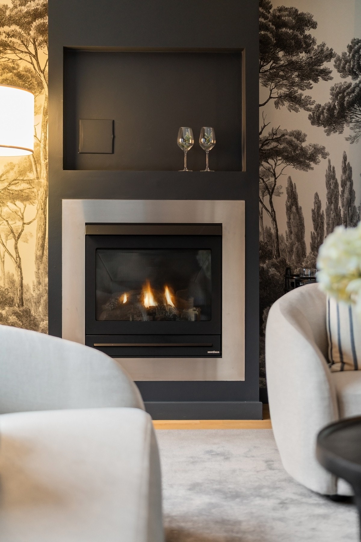 Gasspeisen skaper en lun stemning og fungerer som et fint supplement til fjernvarmen. Galleribilde