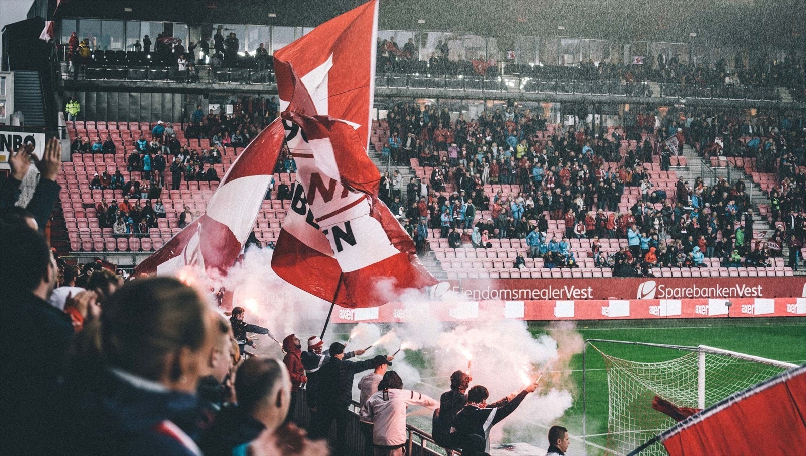 Er du glad i allsang og fotball finner man Brann Stadion like i nærheten. Galleribilde