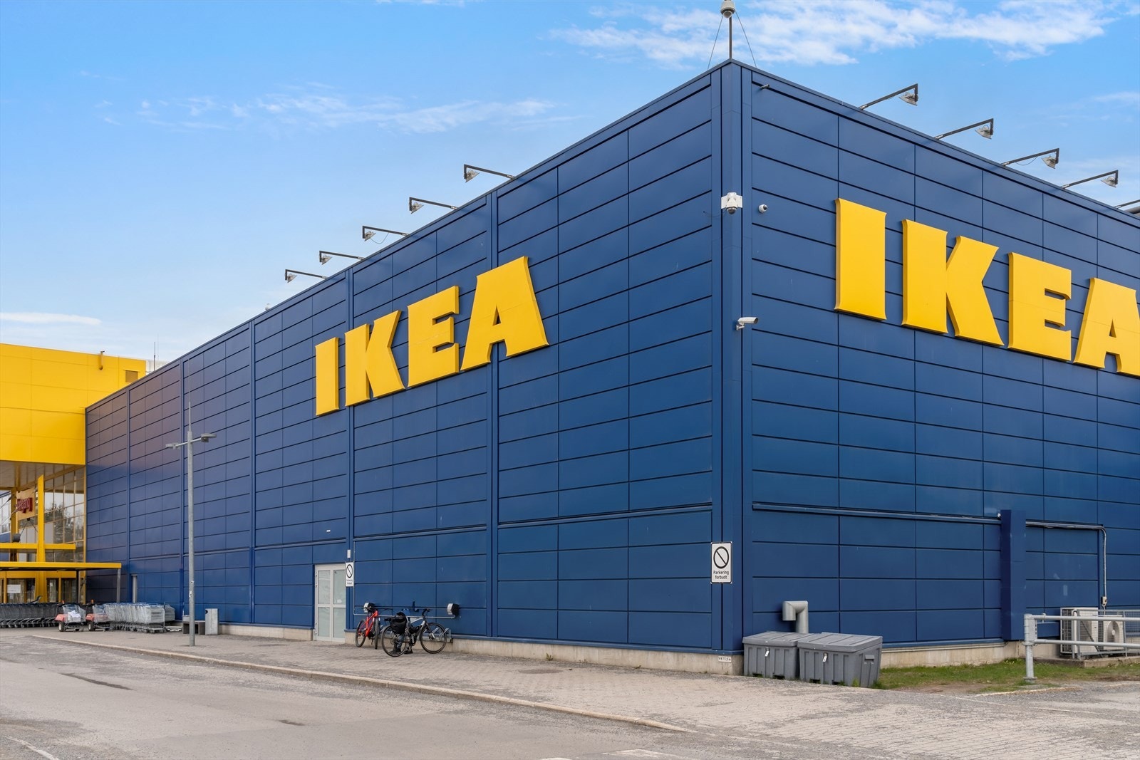 Store varehus som IKEA ligger kun en kort kjøretur unna. Galleribilde