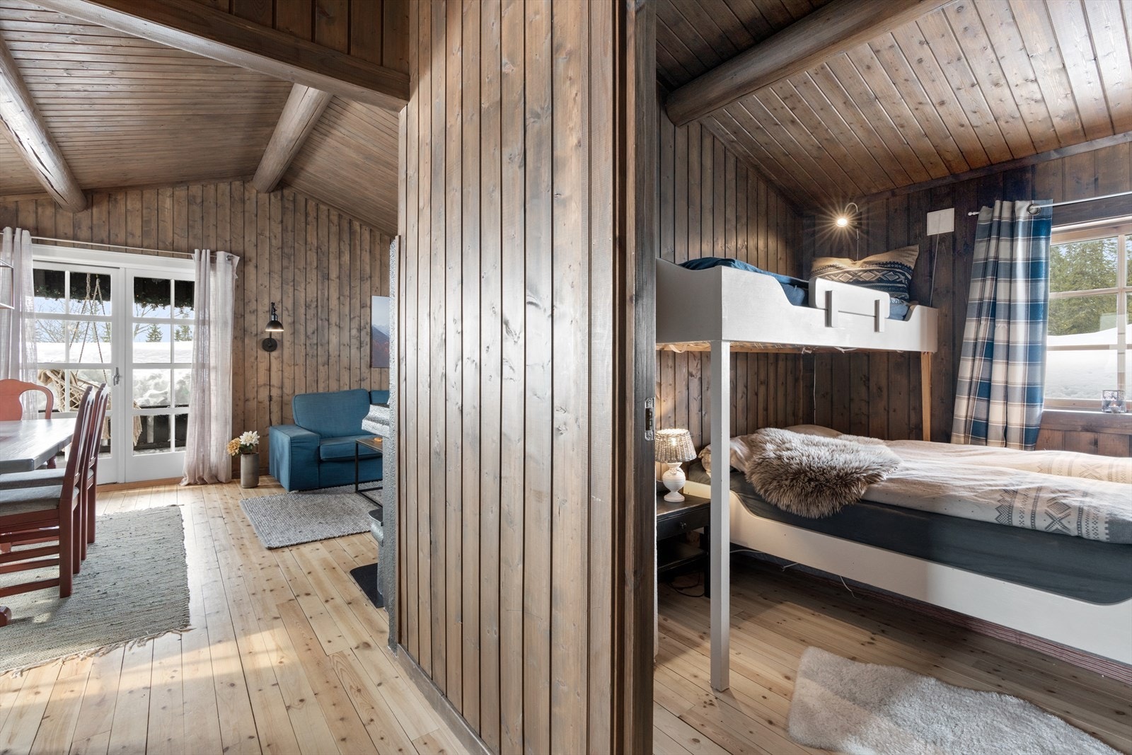 Soverom 2 sett fra gang/kjøkken. Galleribilde