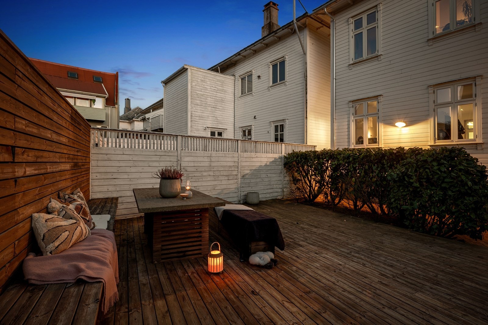 Pen opparbeidet felles tomt for sameiet. Galleribilde