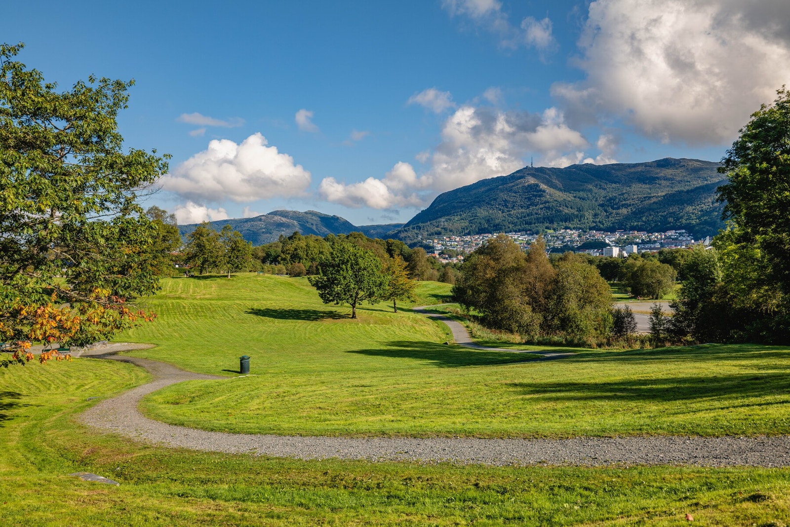 Nærområdet har et eldorado av tur- og fritidsmuligheter Galleribilde