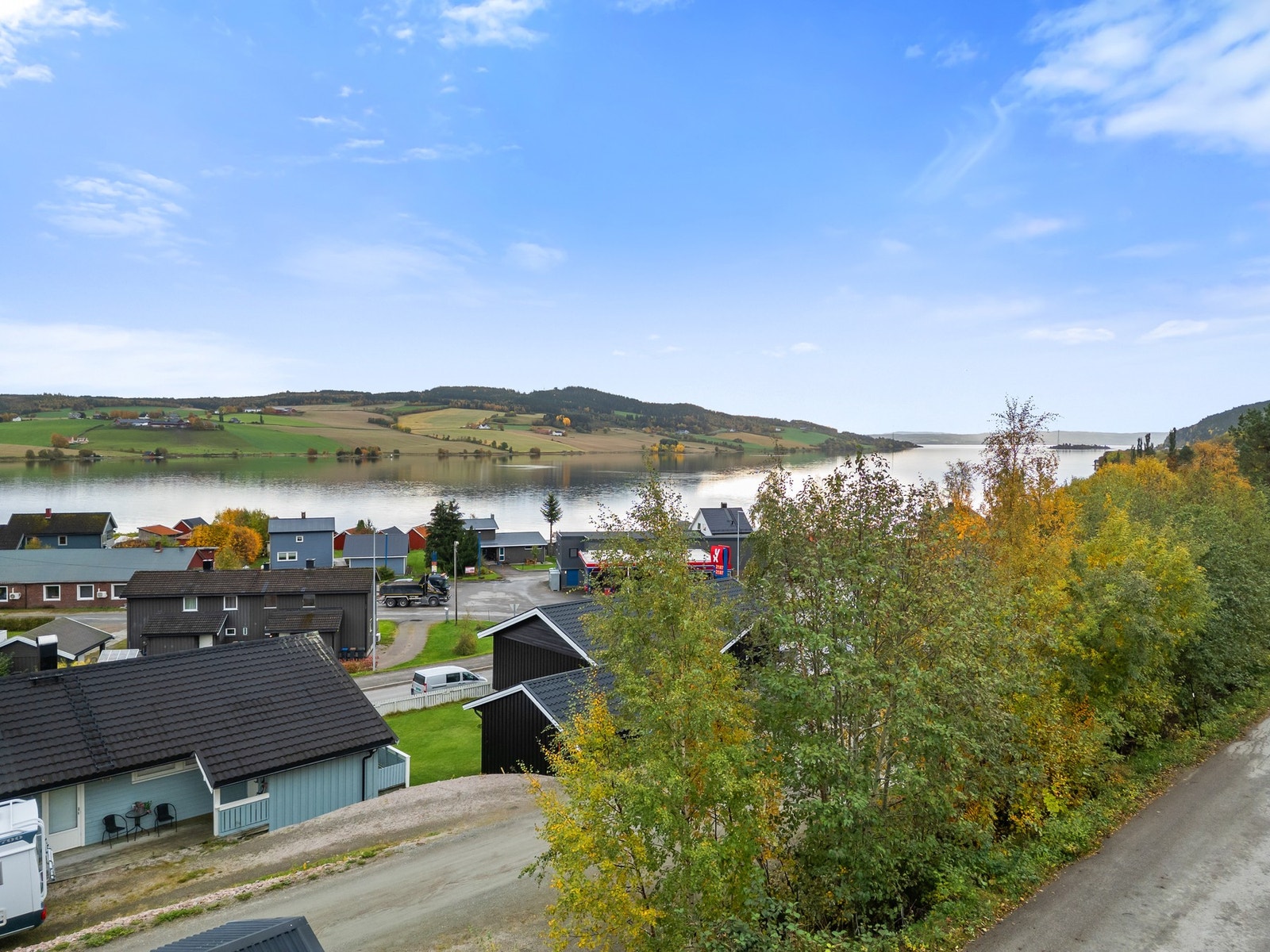 Utsikt fra eiendommen. Galleribilde