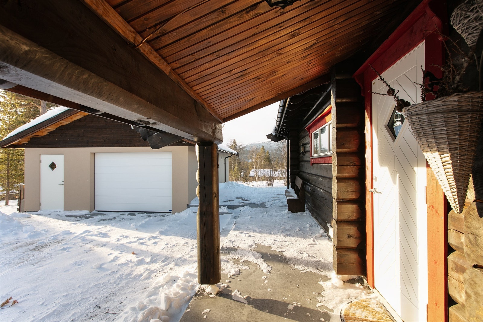 Overbygd inngangsparti Galleribilde