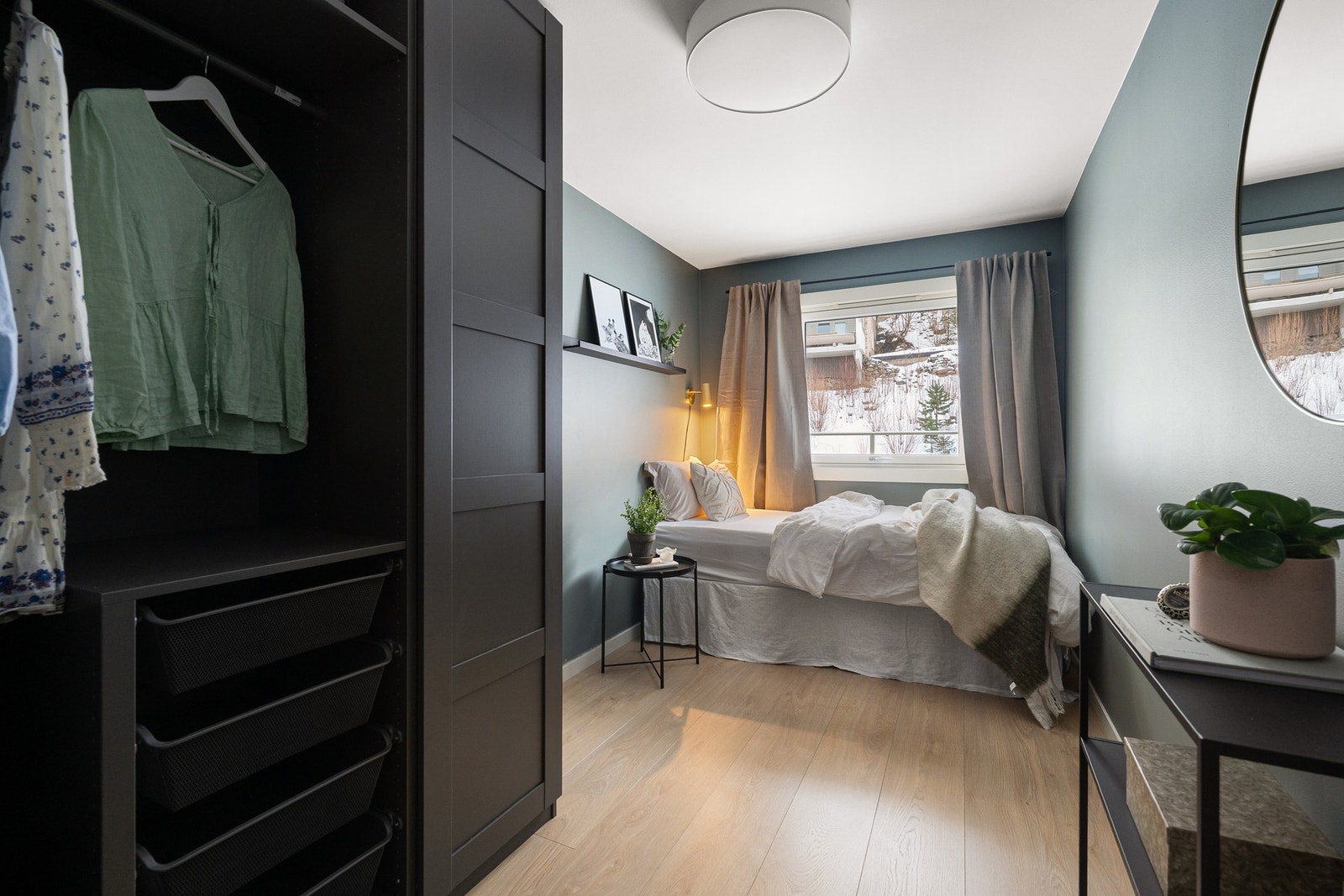 Det tredje soverommet har fleksibel bruk og passer godt som gjesterom, kontor eller ekstra barnerom. Galleribilde