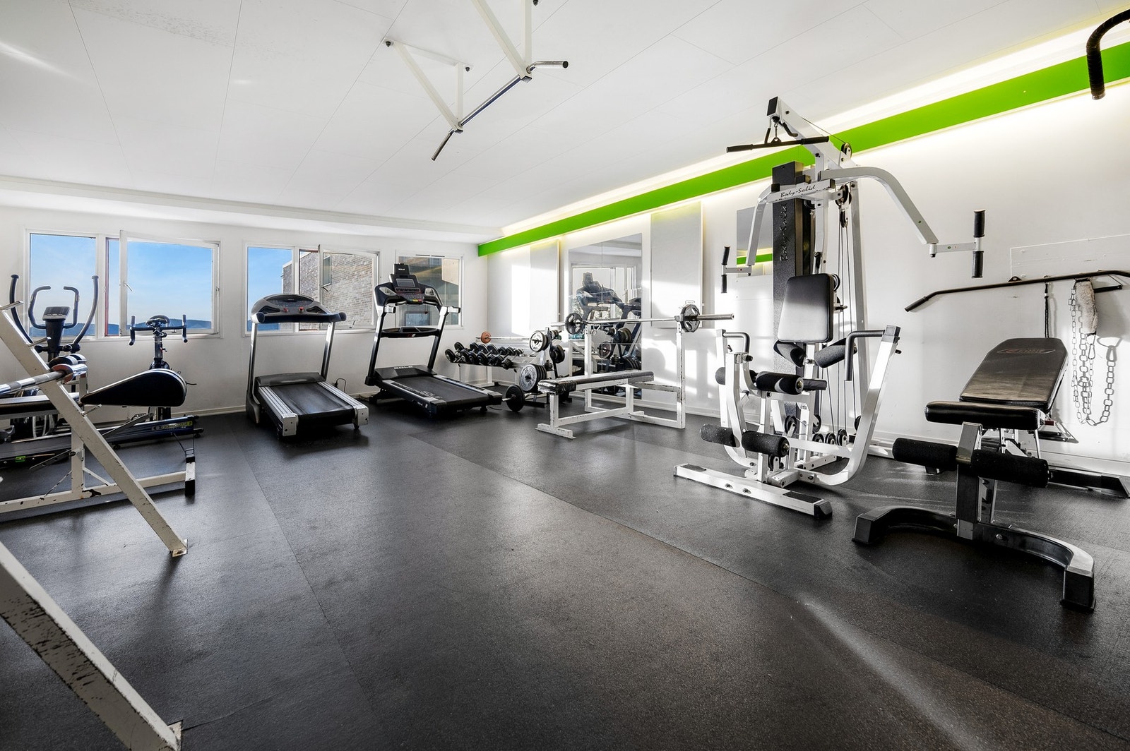 Sameiet disponerer eget treningsrom som beboerne kan benytte. Galleribilde