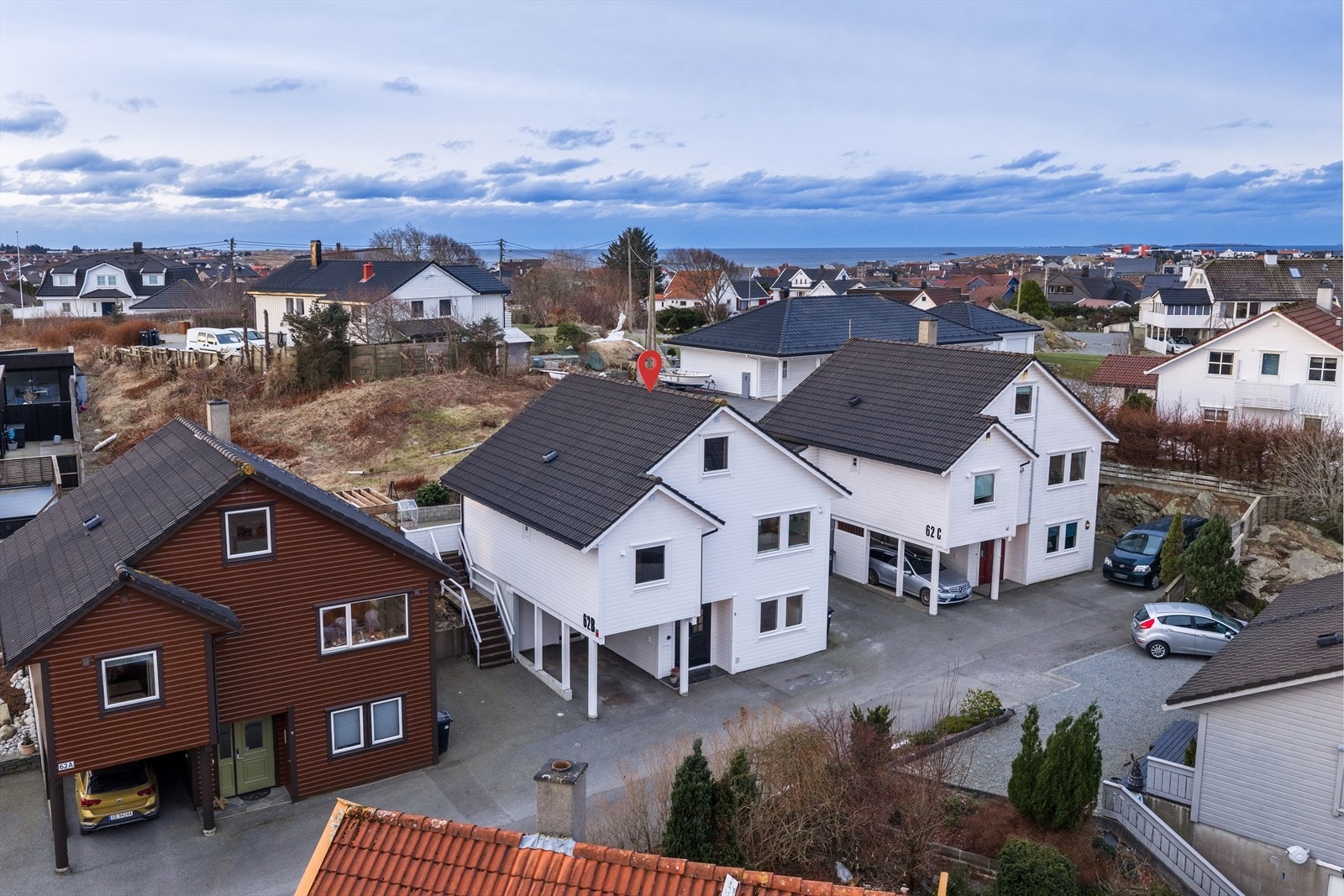 Boligen ligger i etablert boligfelt Galleribilde